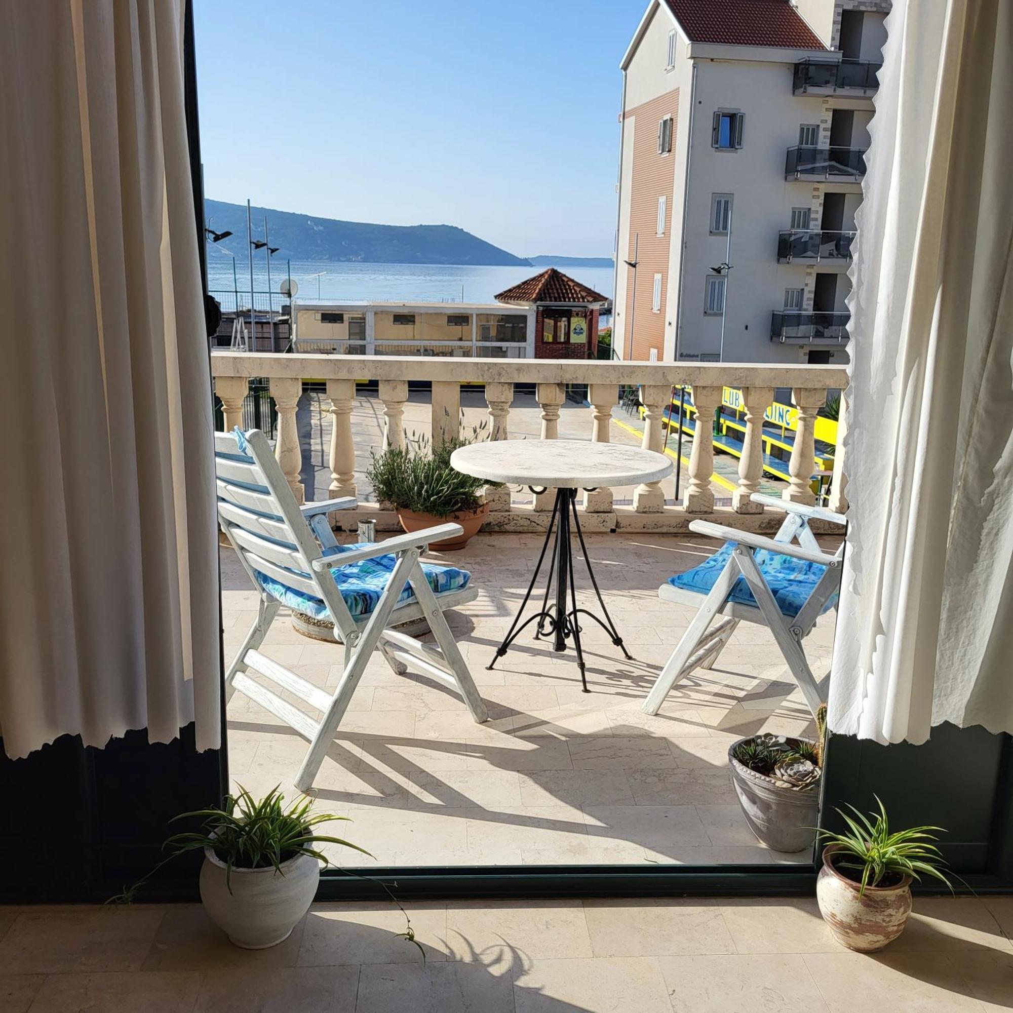 Studio Apartman Sa Pogledom Na More Мельине Экстерьер фото
